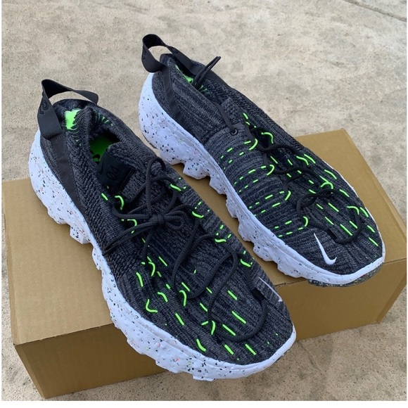 Nike Men's Space Hippie 04 Black/White Sneaker Size 10.5 New in Box! - Picture 1 of 8